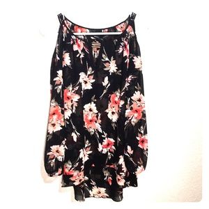 White House Black Market XXS cold Shoulder Blouse